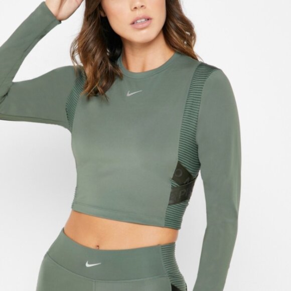 Green Nike Pro Aeroadapt Women's Long-Sleeve Top - Picture 1 of 3